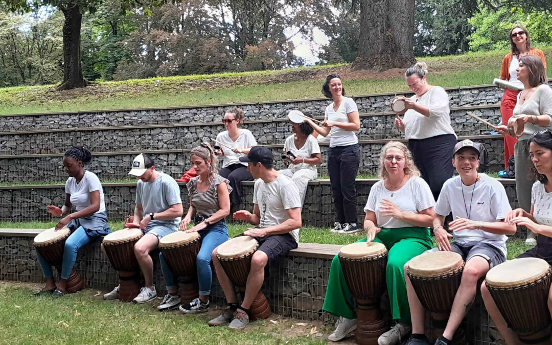 Teambuilding Batucada à Lyon pour le CIDFF, association féministe d’envergure nationale