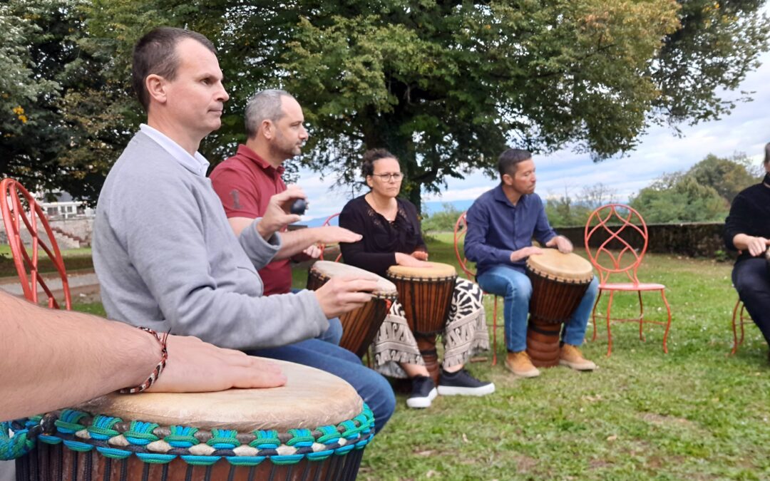 Teambuilding percussion en plein-air en Isère